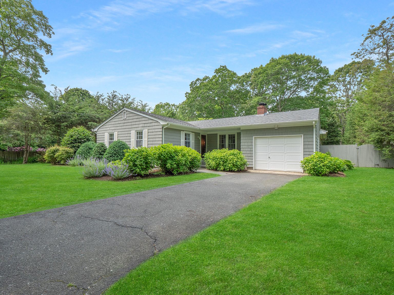 73 Beach Rd Westhampton Beach NY 11978 Zillow   3ad6a1191b8b2c8023fdaf99d00519e7 Cc Ft 1536 