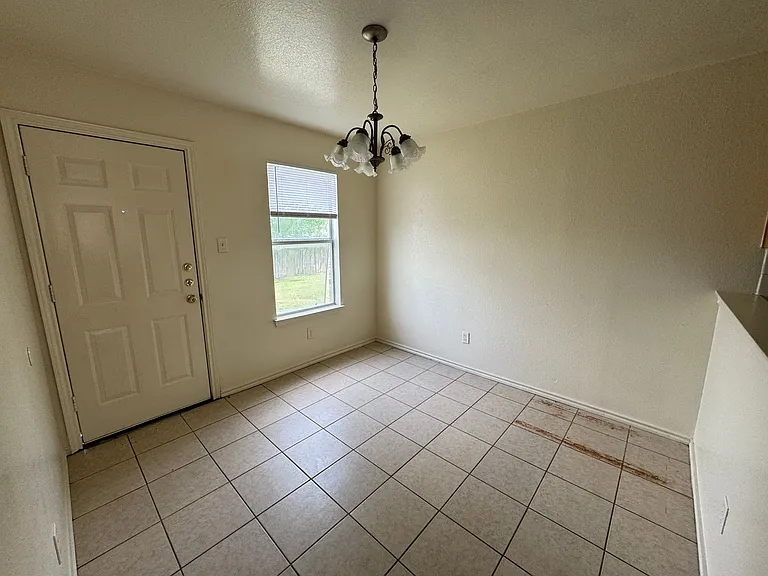 1300 Dugger Circle — Photo 9