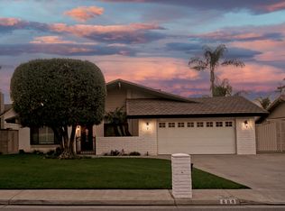 609 N El Rio Dr, Bakersfield, CA 93309