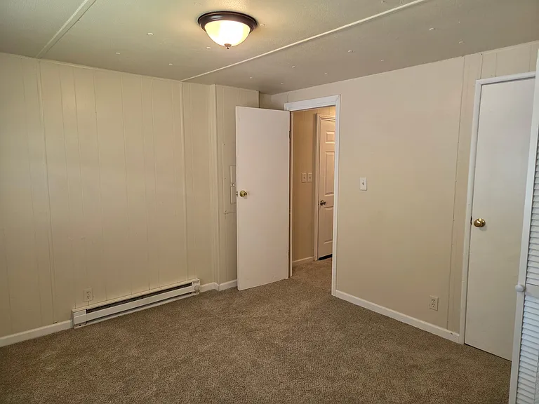 519 W Burgen St — Photo 12