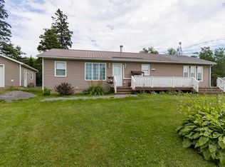 28 Jackson Point Rd, Tidnish Bridge, NS B4H3X9