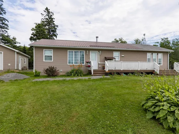 28 Jackson Point Rd, Tidnish Bridge, NS B4H 3X9