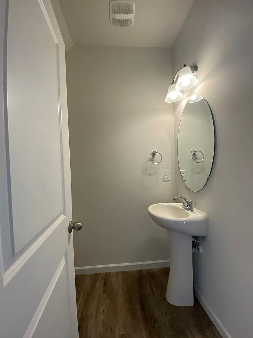 Room for Rent in 3 Bedroom Townhome at 1103 Johns Walk Way — Photo 3
