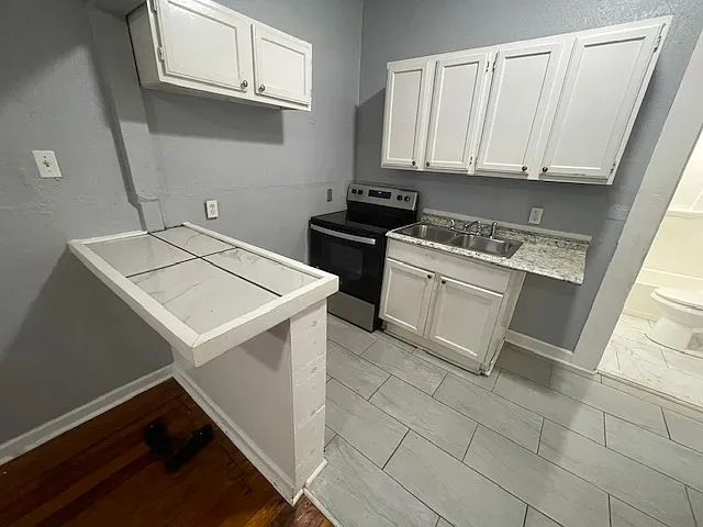 3437 Freret St — Photo 17