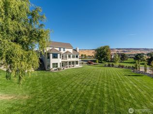 854 N Manchester Pl, East Wenatchee, WA