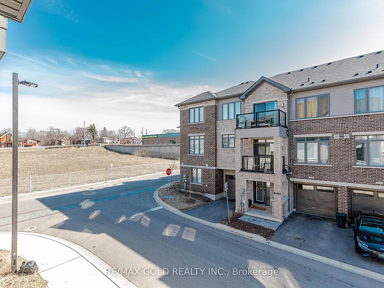 585 Colborne St #1007 — Photo 33