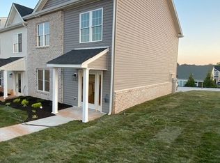 1012 Brownstone Ln, Forest, VA 24551
