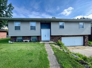 8166 Lincoln Ave, Newburgh, IN 47630
