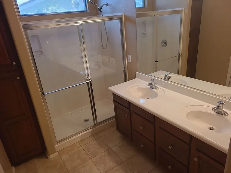 4457 E Carob Dr — Photo 10