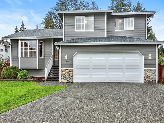 2nd image of 11221 19th St SE