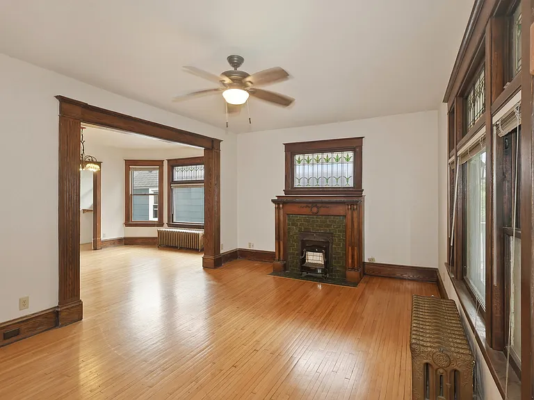 2535 Aldrich Avenue South - 1 — Photo 3
