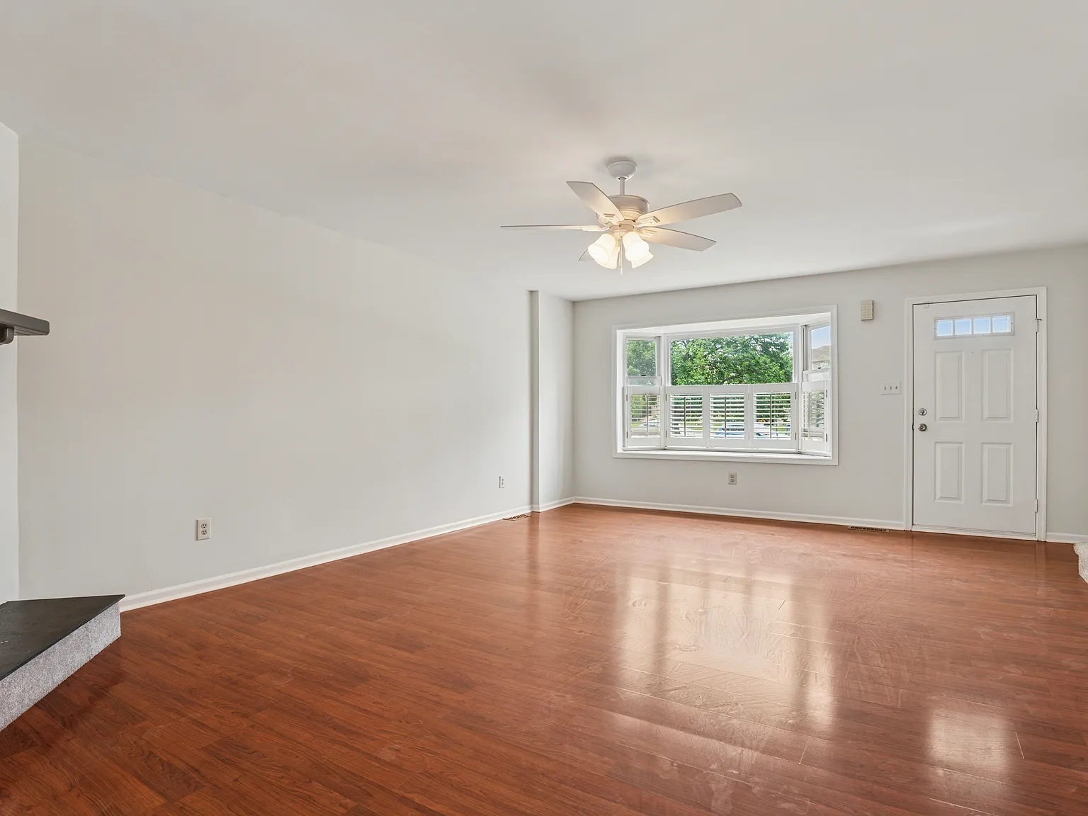 166 Longford Rd — Photo 3