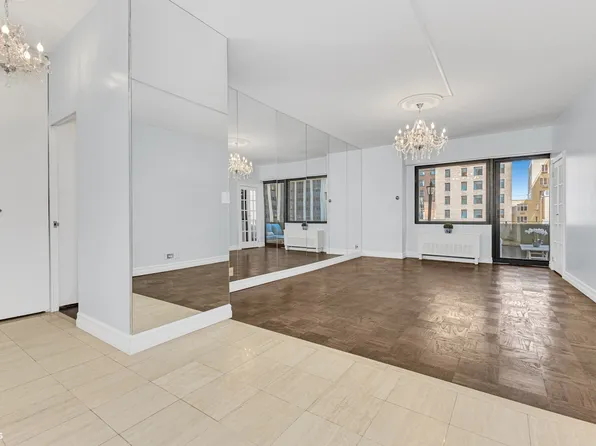 58 West 58th Street image 4 of 18
