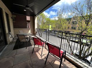 3714 N Southport Ave APT 3, Chicago, IL 60613