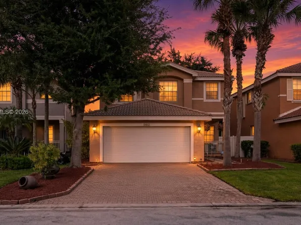5402 Queenship Ct, Greenacres, FL 33463