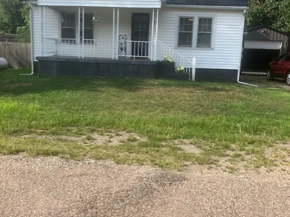 904 4th St, New Haven, WV 25265