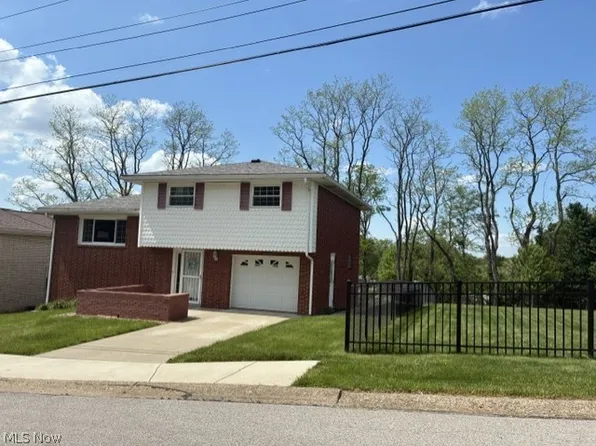 224 Lorraine Dr, Weirton, WV 26062