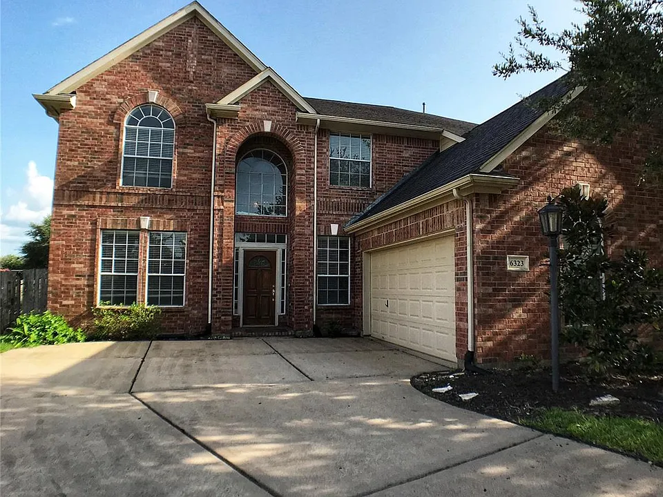 6323 Sunset Cove Ln