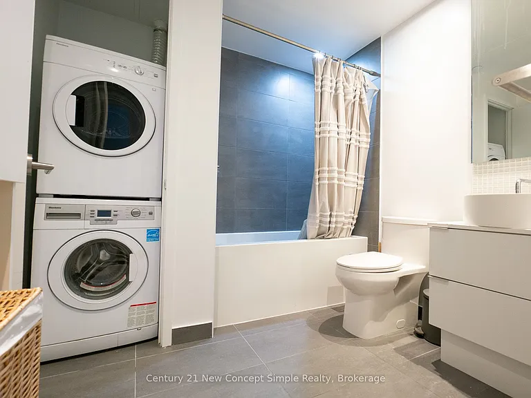 185 Roehampton Ave #2301 — Photo 11