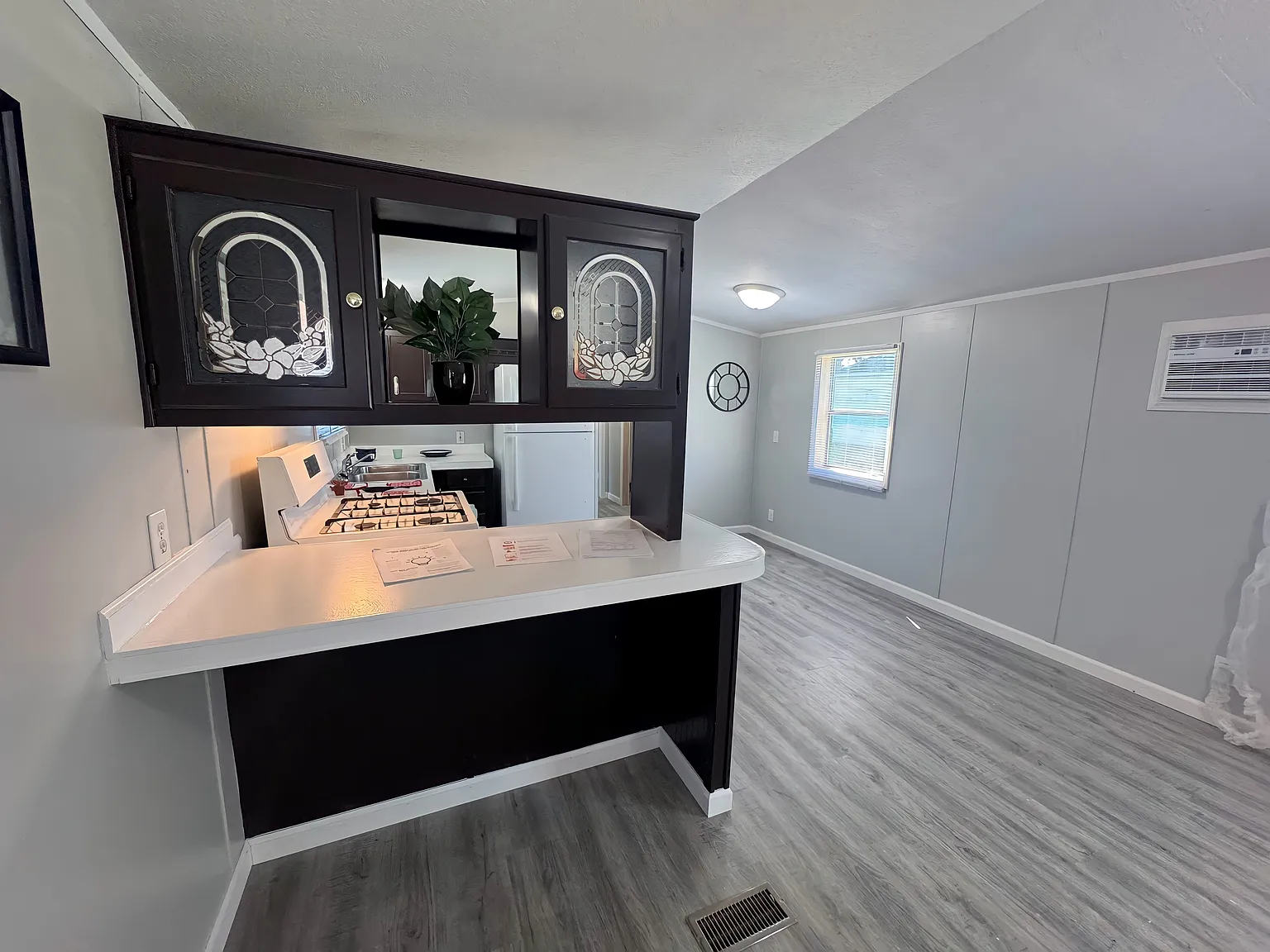 2 bed, 924 sqft, $1,064 — Photo 3