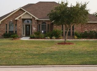 108 Knight St, Angleton, TX 77515