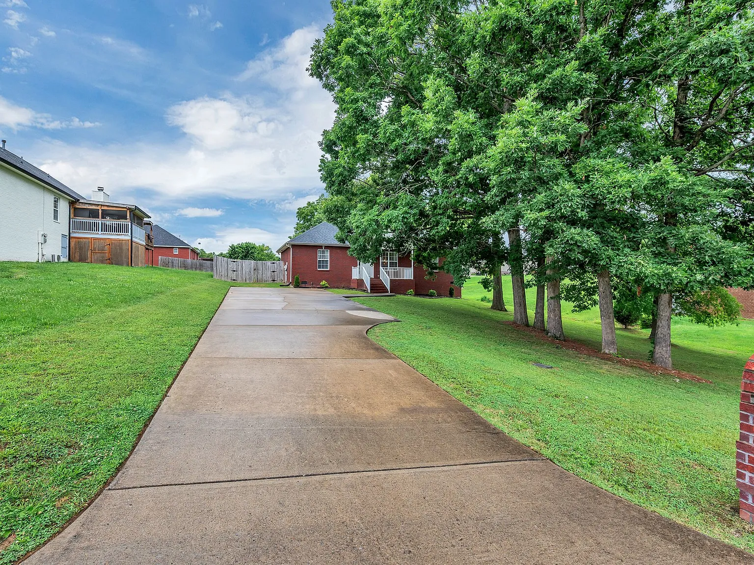 3 bed, 1222 sqft, $2,500 — Photo 4