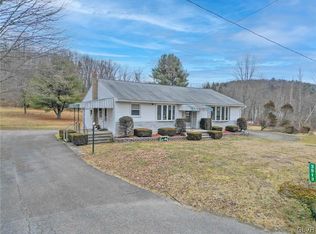 3513 Summer Valley Rd, New Ringgold, PA 17960