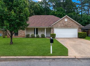 3816 Shadow Bend Dr, Haughton, LA 71037