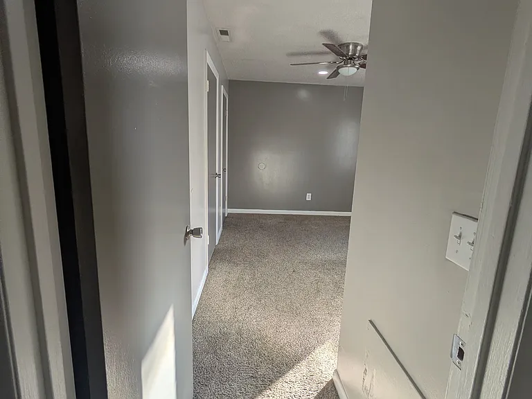 Torrance Apartment — Photo 23