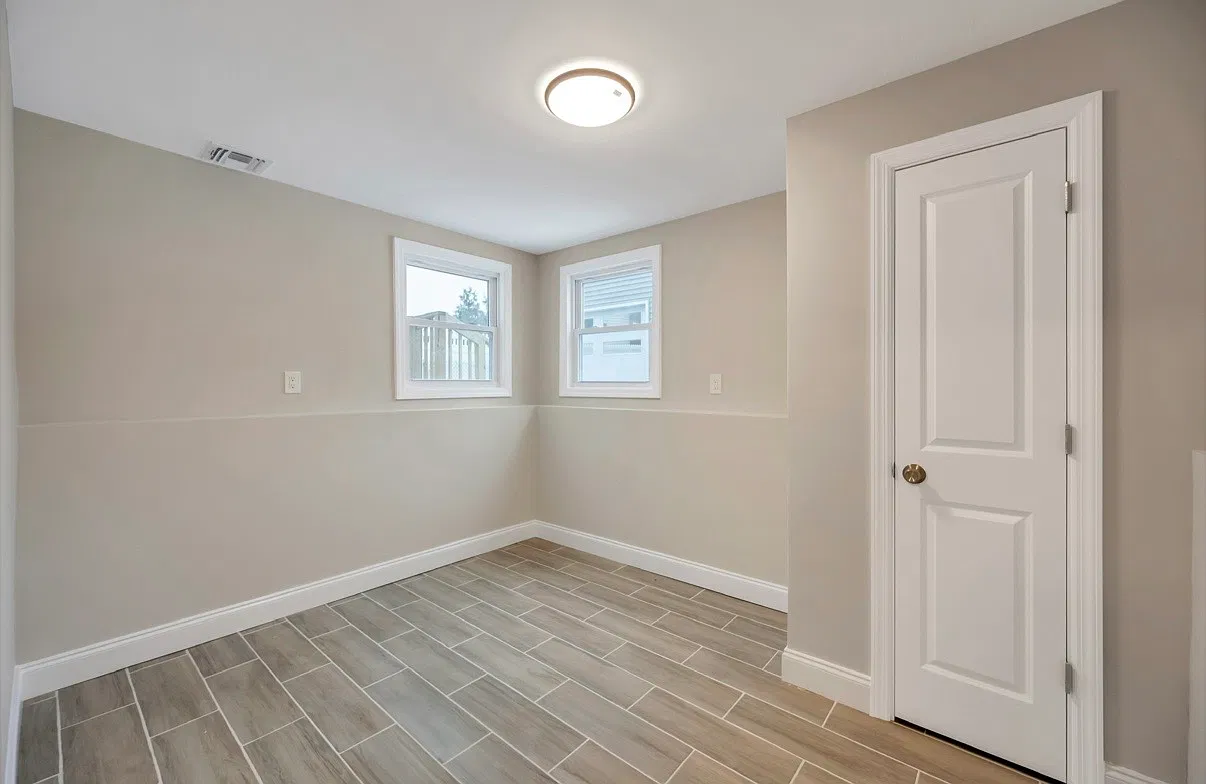 3 bed, 1150 sqft, $3,600 — Photo 2