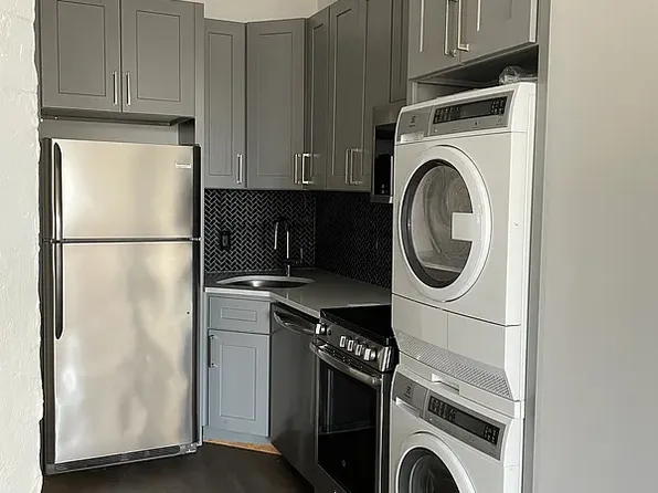 197 Franklin Street image 1 of 12