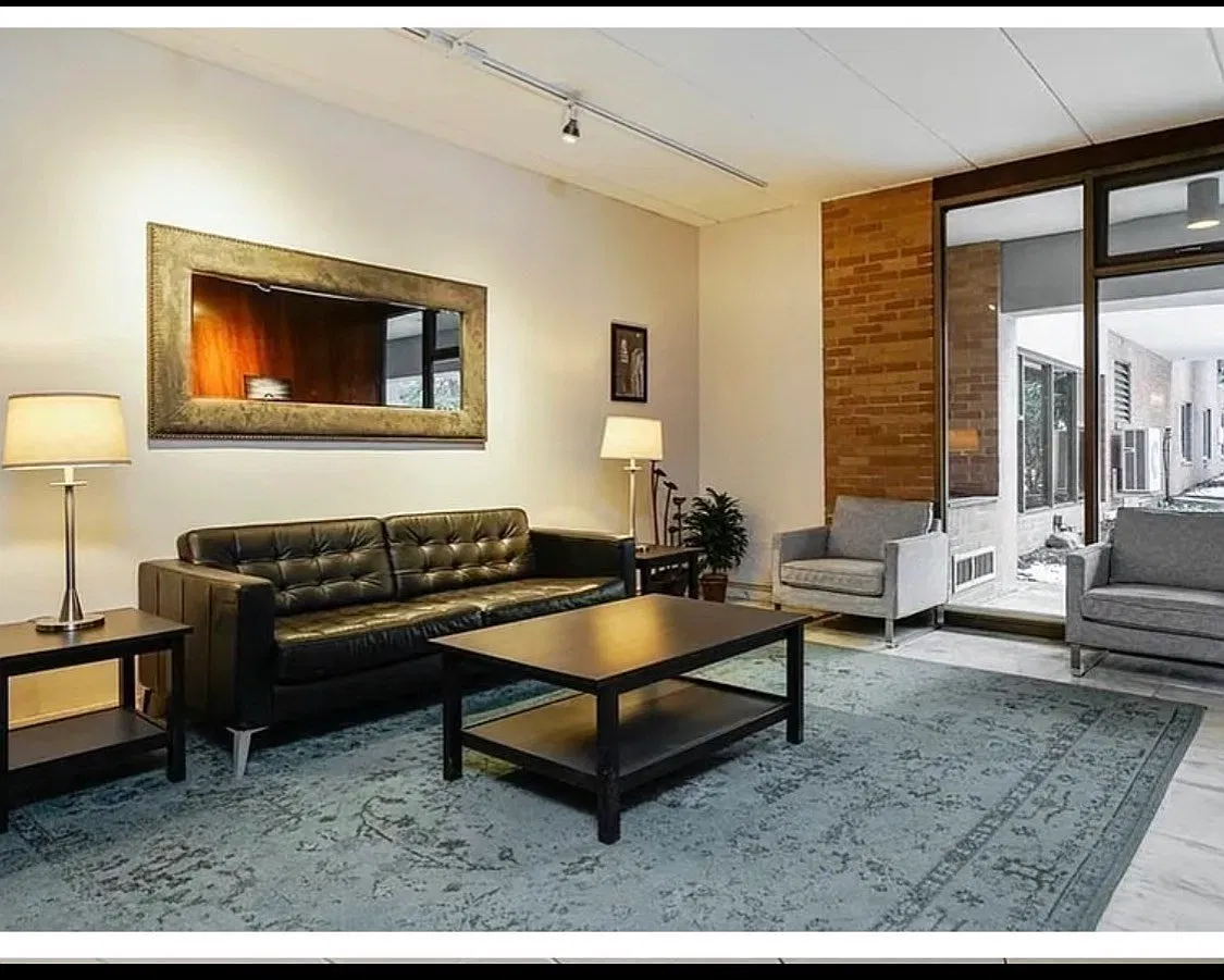 1 bed, 1.0 bath, 712 sqft, $2,300 — Photo 3