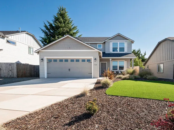1760 Carrera Cir, Medford, OR 97504