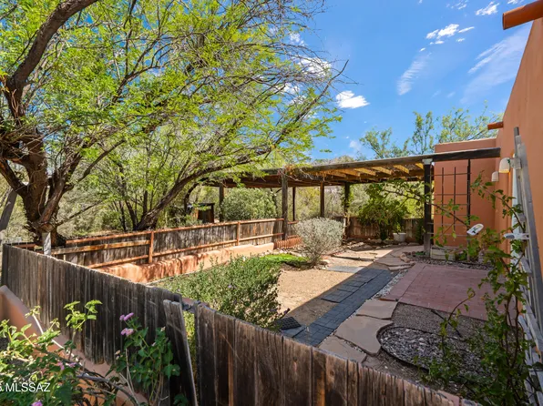 4972 N Siesta Dr, Tucson, AZ 85750
