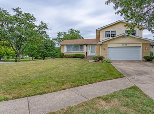 1073 Gregory Ct, Elk Grove Village, IL 60007