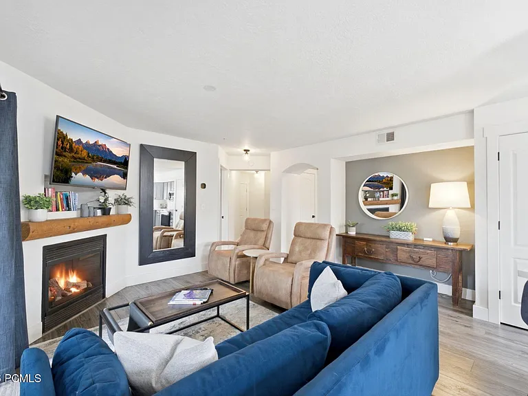 1729 W Fox Bay Dr #J102 — Photo 9