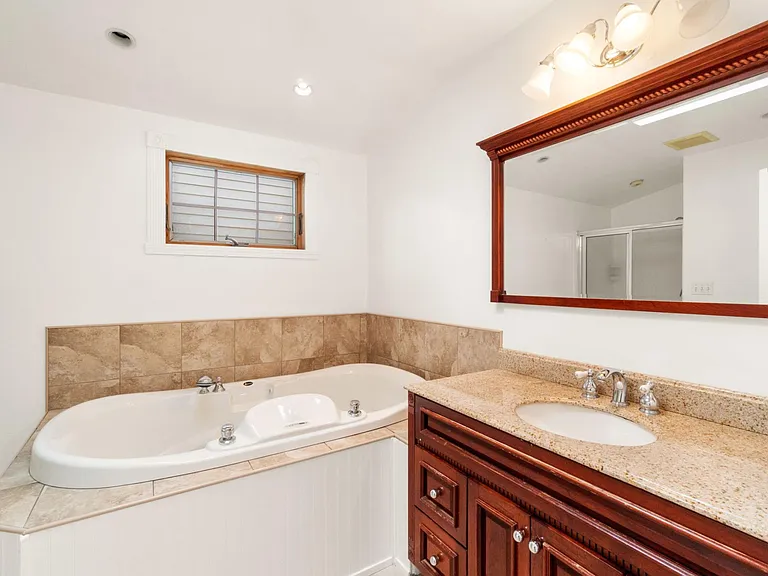 485 E 6th St #2 — Photo 11