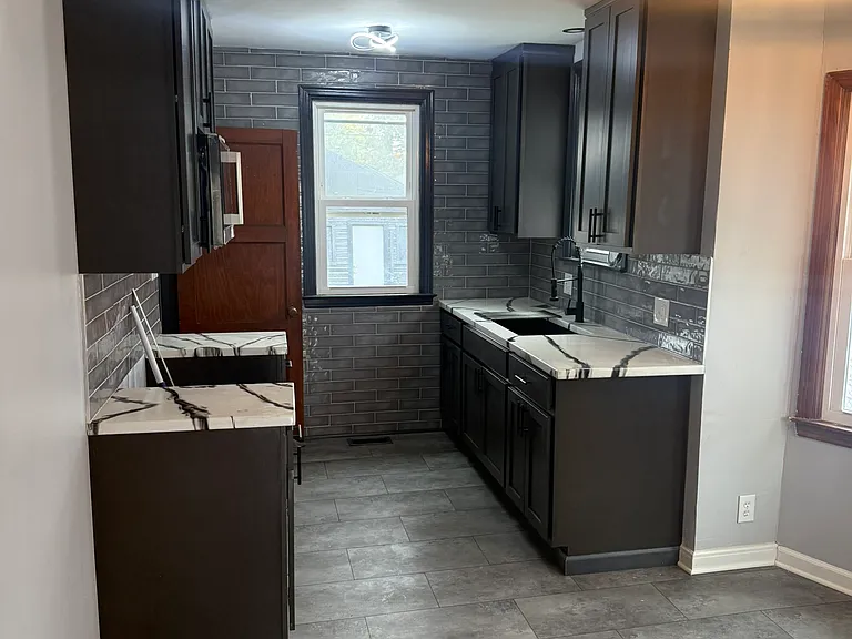 1050 Bulen Ave — Photo 6