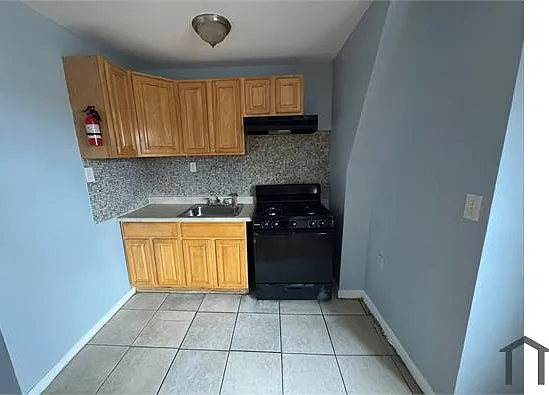 76 Beverly St #3 — Photo 1