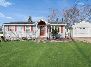 410 England St, Cumberland, RI 02864