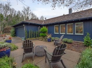 841 N Shore Rd, Lake Oswego, OR 97034