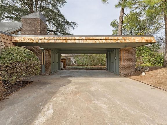 3rd image of 2518 Acacia Ct