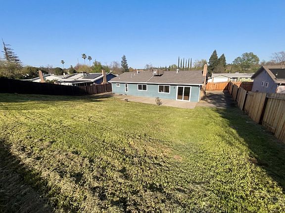 5th image of 141 Sierra Woods Cir