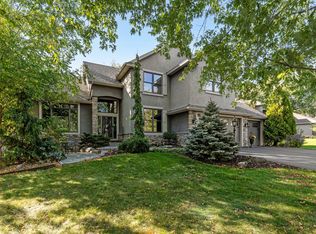 7216 Gunflint Trl, Chanhassen, MN 55317