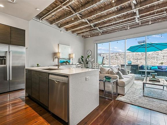 4th image of 450 Julia St APT 3E