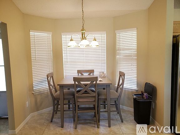 3rd image of 20 Fischer Ln