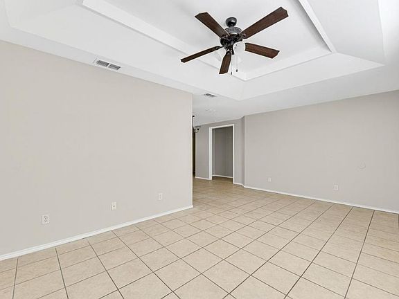 4th image of 601 Agate St