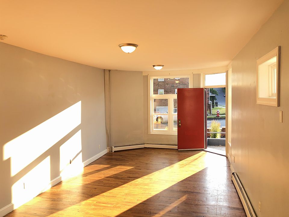 1st image of 107 Gold St #15813279