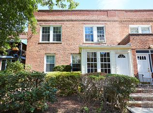 3975 47th St, Sunnyside, NY 11104