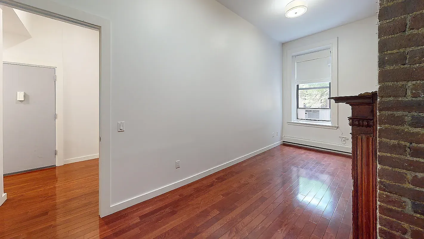 210 West 138th Street — Photo 3